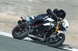 Triumph Speed Triple R &#8211; 2012