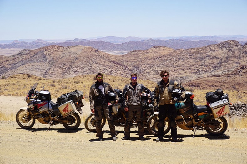 Trois motos pour relier Zurich au Cap: mission accomplie