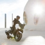 2015-Yamaha-X-MAX-400-EU-Absolute-White-Action-006