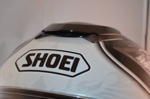 Shoei GT-AIR, l&rsquo;intégral passe enfin à l&rsquo;écran solaire intégré