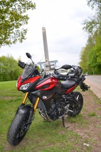 Yamaha MT-09 Tracer, le côté obscur a du bon.