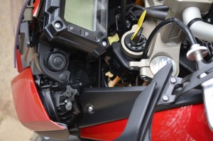 Yamaha MT-09 Tracer, le côté obscur a du bon.