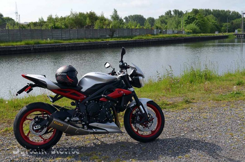 Triumph Street Triple RX, la bête est lâchée