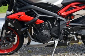 Triumph Street Triple RX, la bête est lâchée