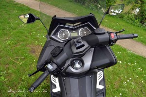 Le Yamaha T-Max Ironmax aux 1000 virages