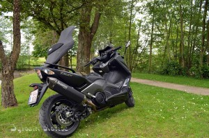 Le Yamaha T-Max Ironmax aux 1000 virages