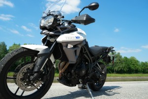 Triumph Tiger 800 Xrx tigresse aux pattes de velours (video)