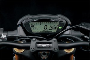 L'instrumentation est un peu triste, mais l'ensemble du poste de pilotage reste valorisant.