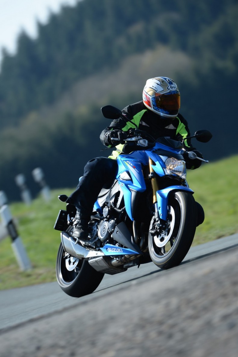 Suzuki GSX-S 1000: Gexcitante!