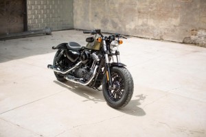 Les nouveautés Harley-Davidson, la Iron 883 et la Forty-Eight revues, un Fat Boy S et un Softail Slim S