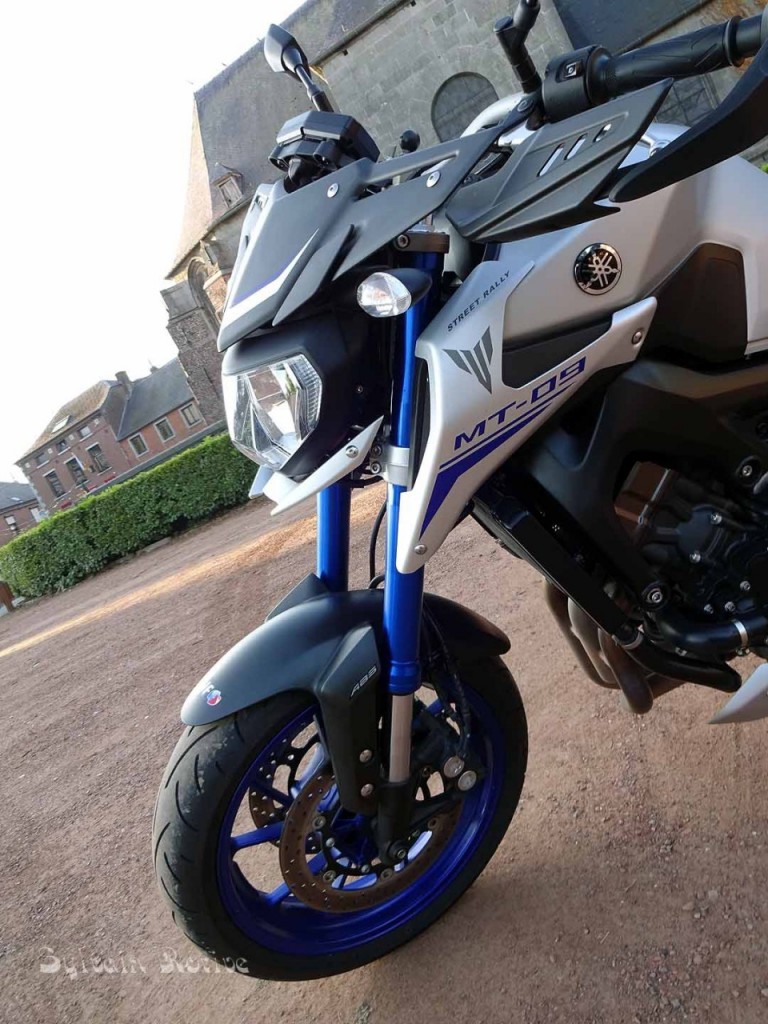 Yamaha MT-09 un peu plus près des étoiles