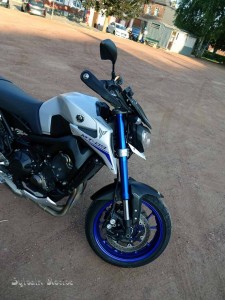 Yamaha MT-09 un peu plus près des étoiles