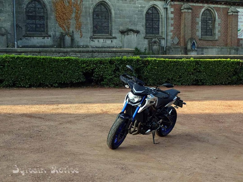 Yamaha MT-09 un peu plus près des étoiles
