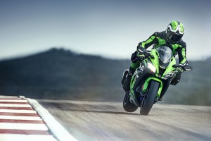 Testez la Kawasaki ZX-10R sur circuit !