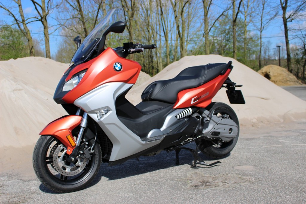 BMW C650 SPORT 2016 : Planquez vos T-Max!