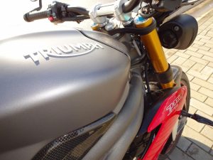 triumph speed triple R 2016