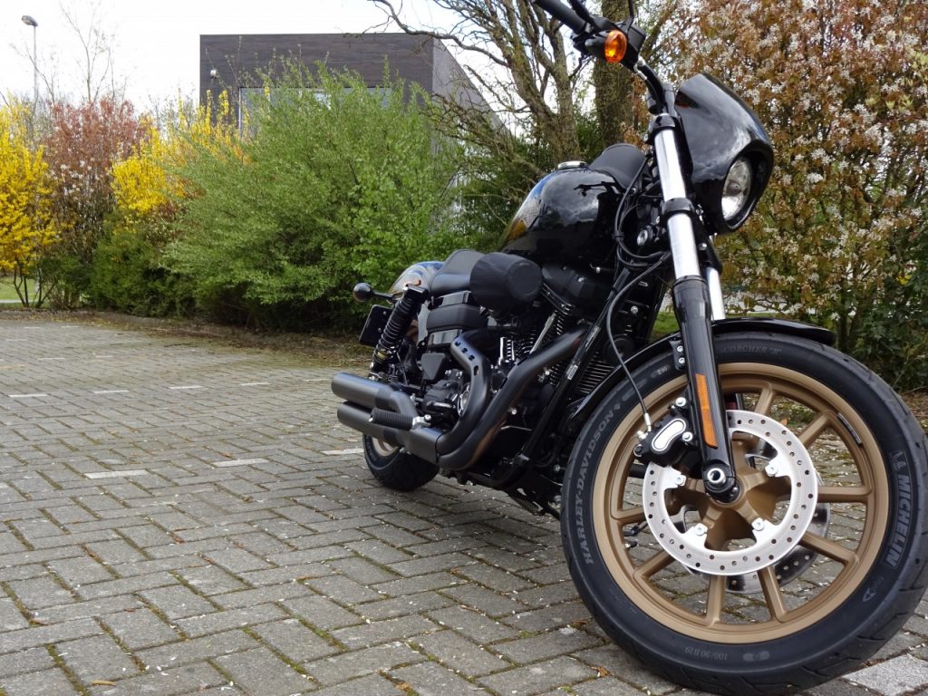 Harley-Davidson Low Rider S effet Bad Boy assuré