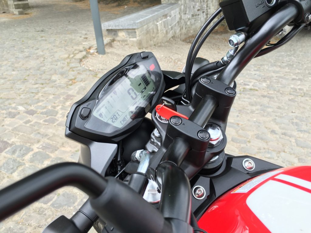 Suzuki SV650, la contre-attaque commence !