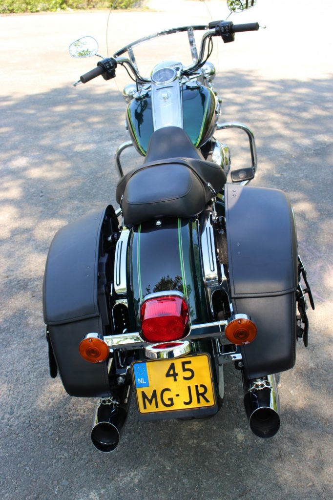 Harley Davidson Road King Classic, Timeless Beauty.