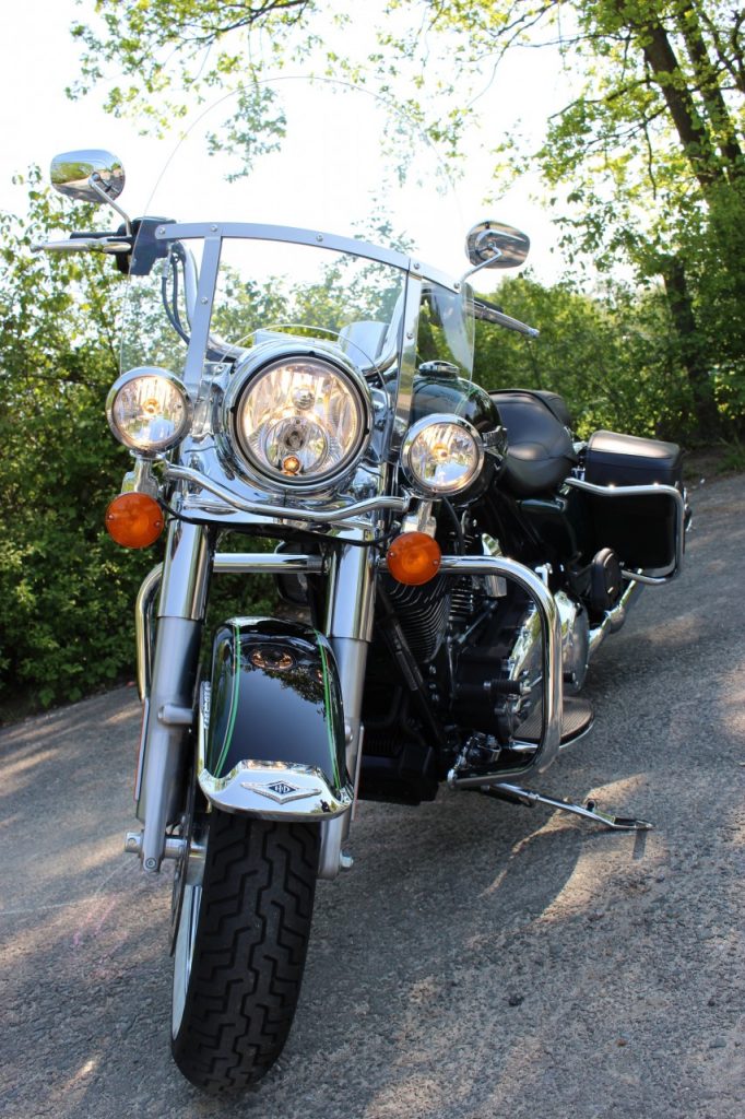 Harley Davidson Road King Classic, Timeless Beauty.