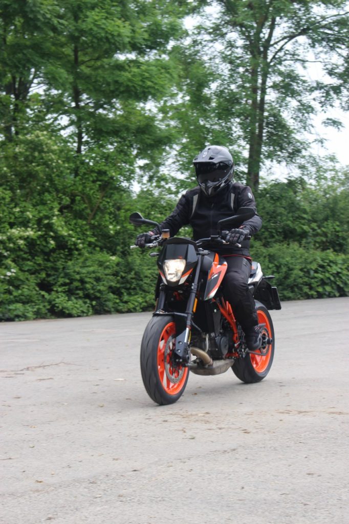 KTM 690 DUKE R, Mono sous EPO