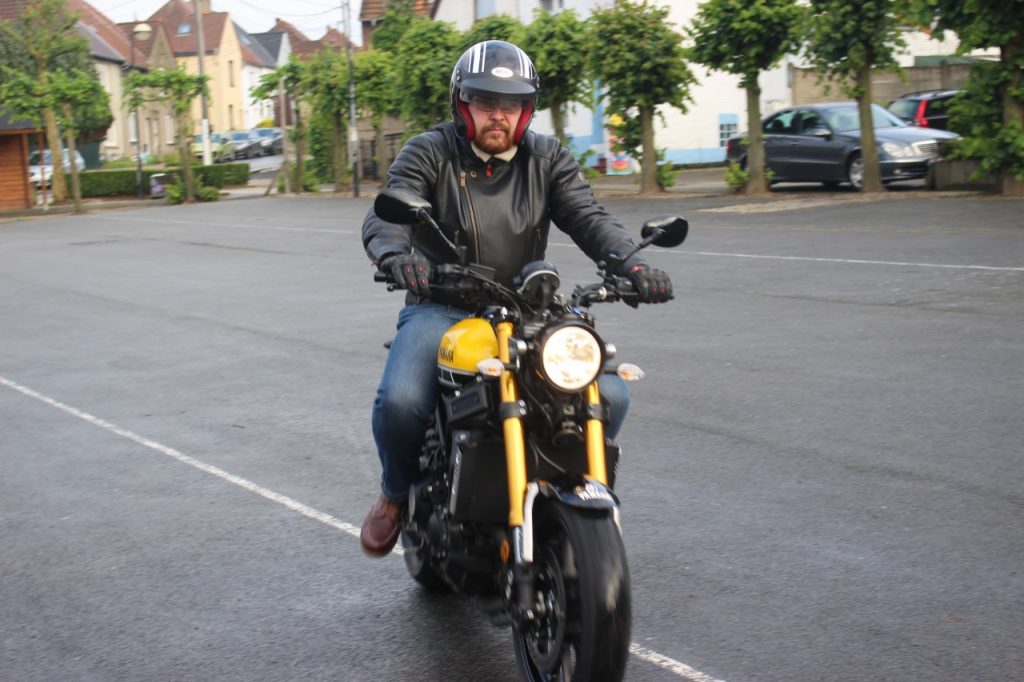 Yamaha XSR900, Rétro mais Techno.