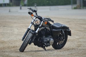 Essai de la  Harley-Davidson Forty-Eight Dark Custom 2016 : le retour aux sources.