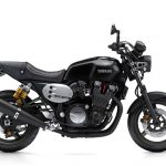 2016-Yamaha-XJR1300-EU-Midnight-Black-Studio-002