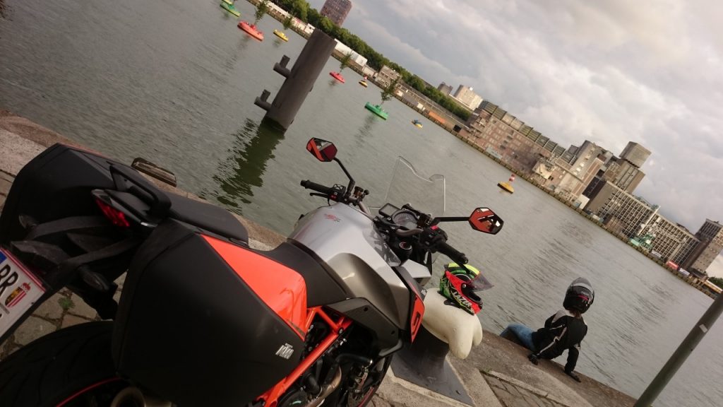 KTM Superduke GT