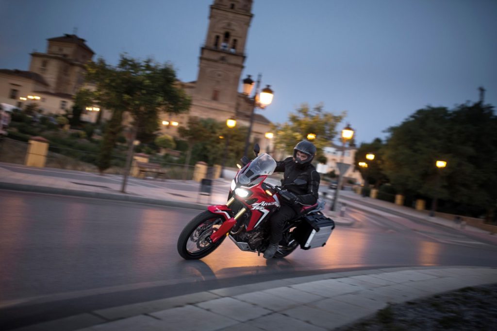 63107_16ym_crf1000l_africa_twin