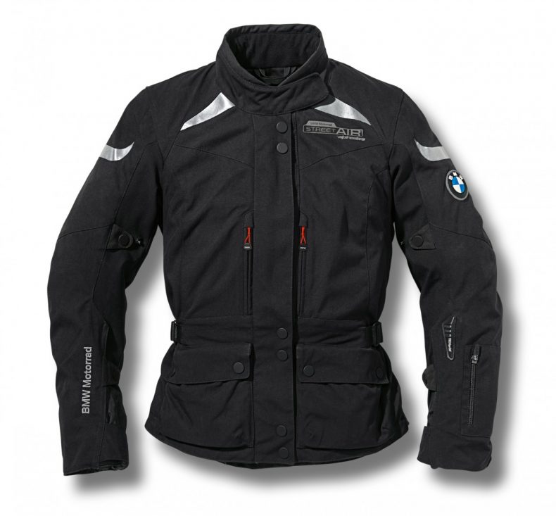 La technique airbag d’Alpinestars dans une veste BMW