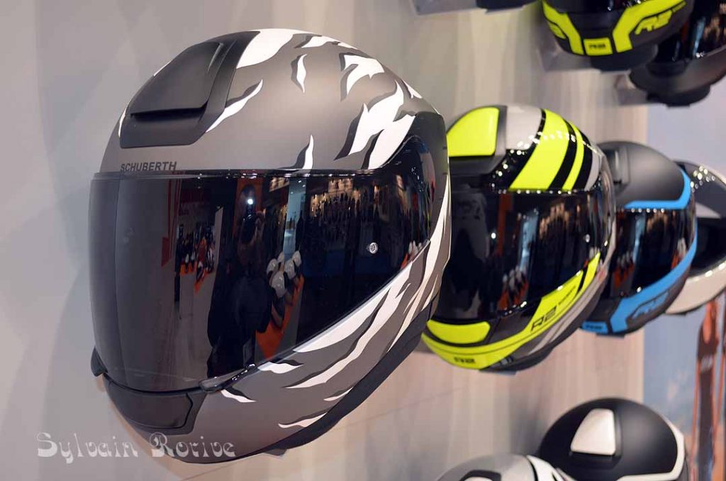 Plus d&rsquo;info sur le nouveau Schuberth R2