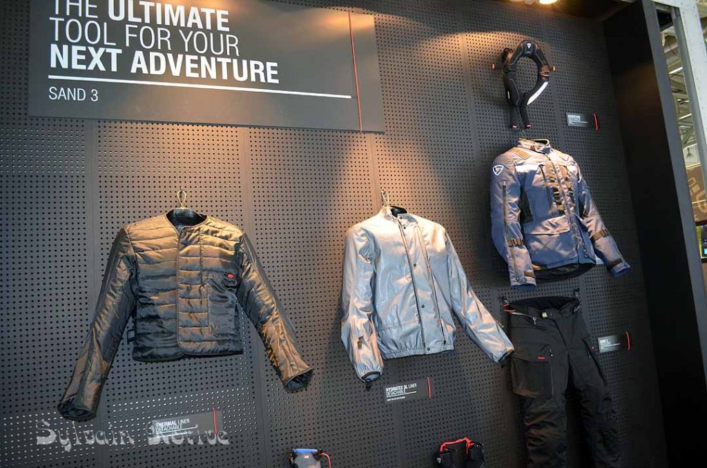 Intermot 2016 : des casques, des vêtements, des accessoires et d&rsquo;autres motos