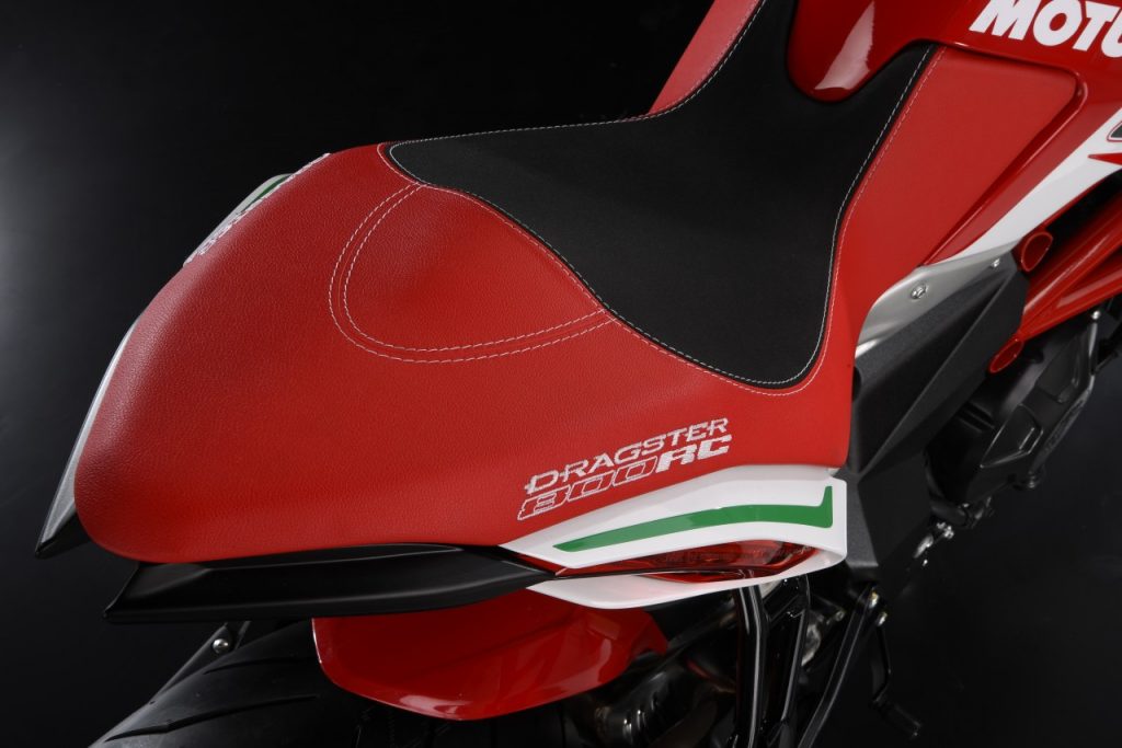 MV Agusta présente le Dragster 800 RC