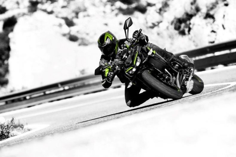 Pour 2017, la Kawasaki Z1000 fera aussi RRRRRR