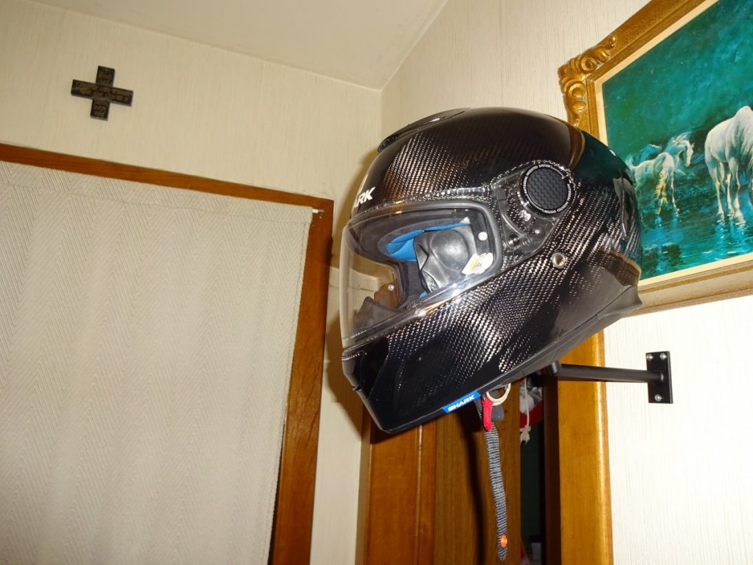 Comment faire tenir une caméra sur un casque