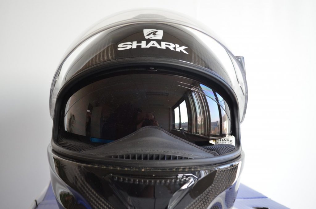 Shark Spartan, la magie du carbone.