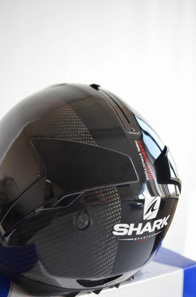 Shark Spartan, la magie du carbone.