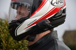 SENA SMH5 : intercom Bluetooth pour moto et scooter