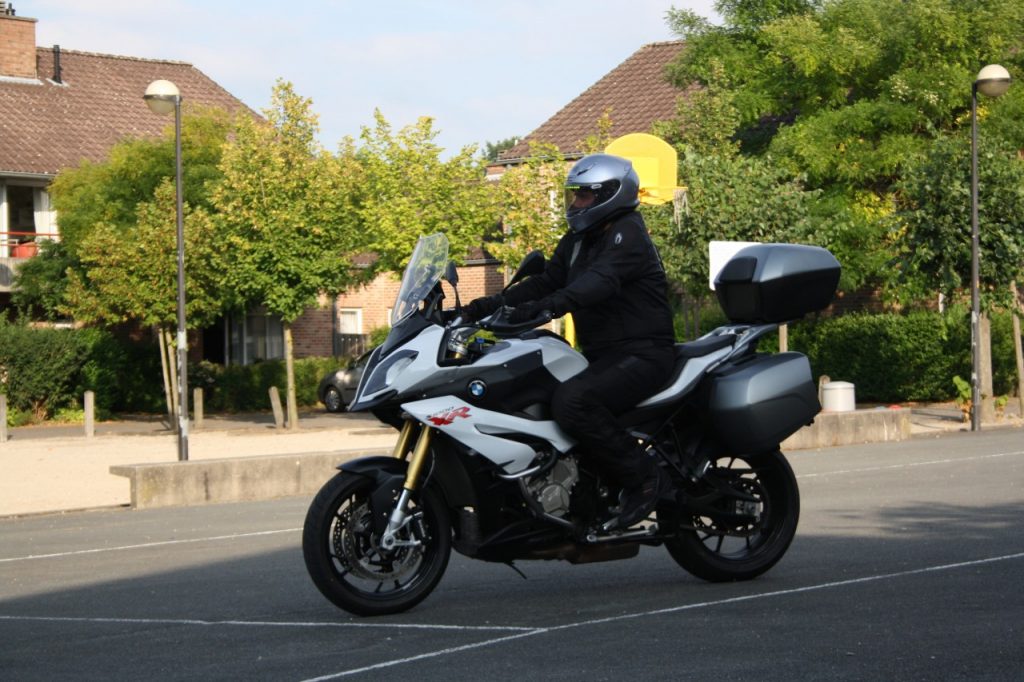 BMW S1000XR, German Speed Tourer