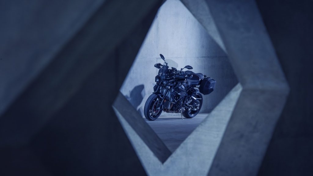 Yamaha MT-10 Tourer: aux limites du Dark Side