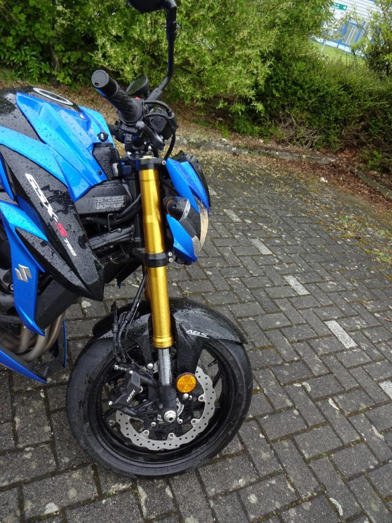 Le Roadster surprise, la Suzuki Gsx-s750.