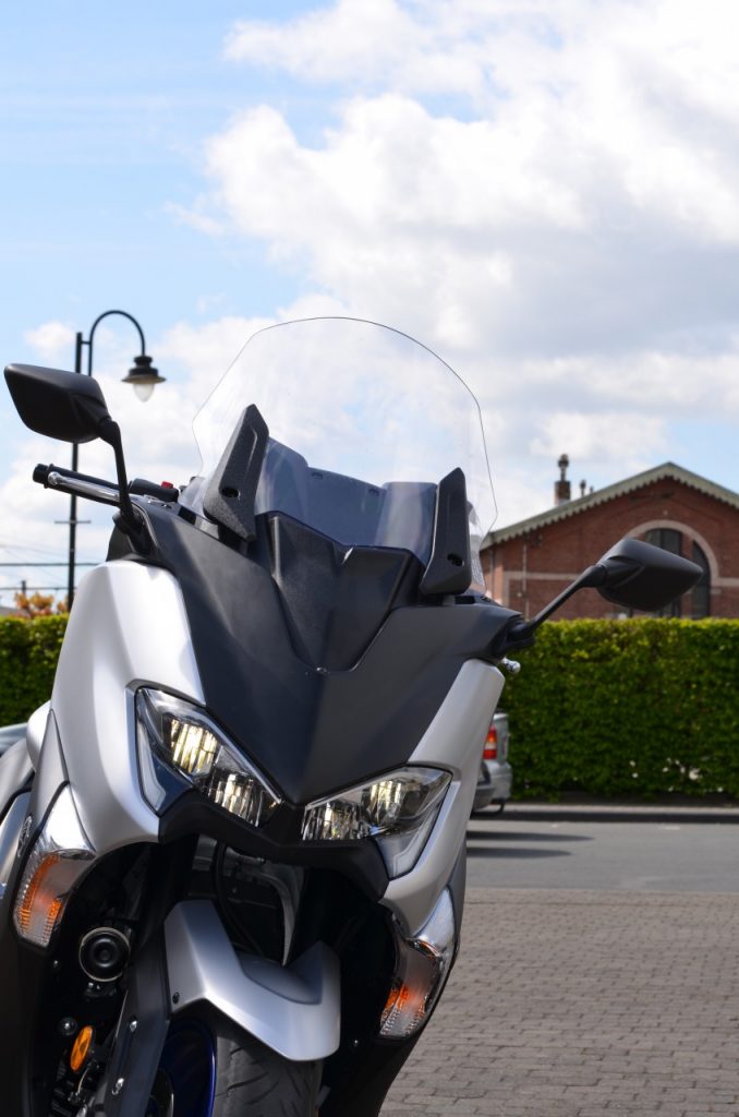 Yamaha T-Max 2017 du sport au luxe