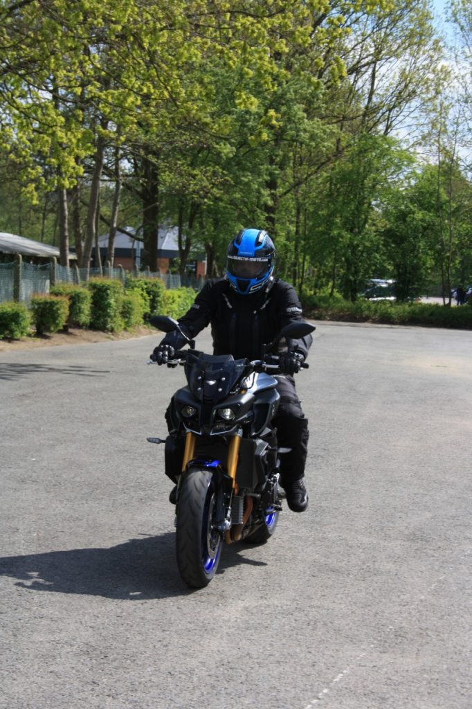 Yamaha MT-10 SP, teigne sous contrôle.