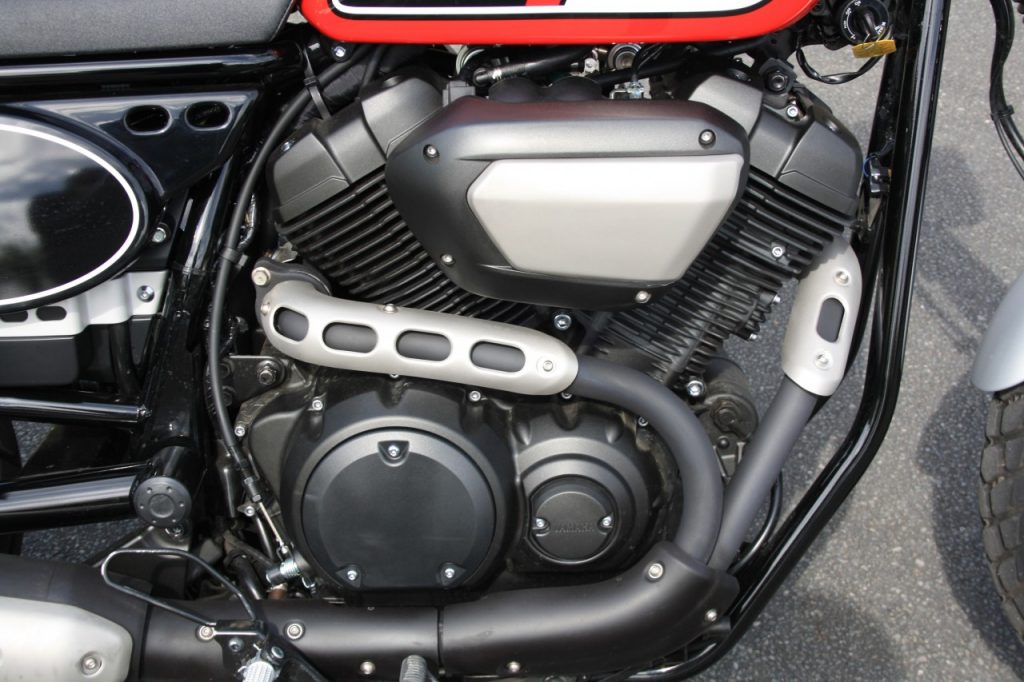 Yamaha SCR950, le bonheur est dans le pré.