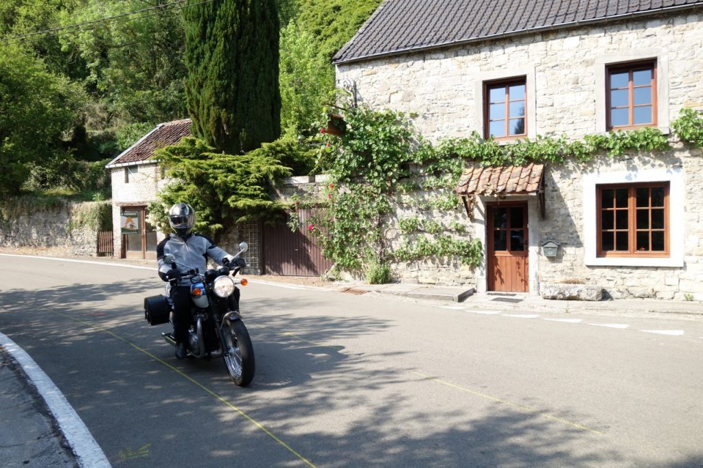 La Triumph Bonneville T100 2017 : la référence évolue.