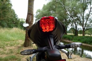 Triumph Street Triple RS 2017 : les anglais ont tiré les premiers !