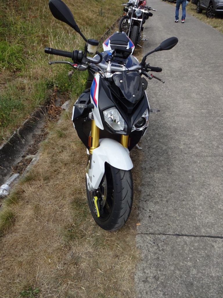 BMW S1000R , pas de quartier !