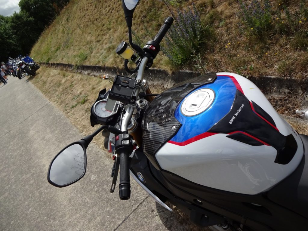 BMW S1000R , pas de quartier !