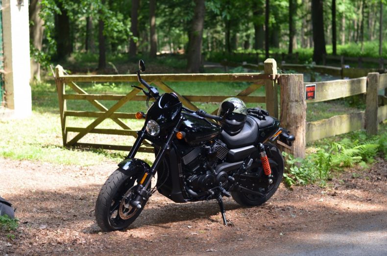 Harley-Davidson Street Rod mieux, beaucoup mieux